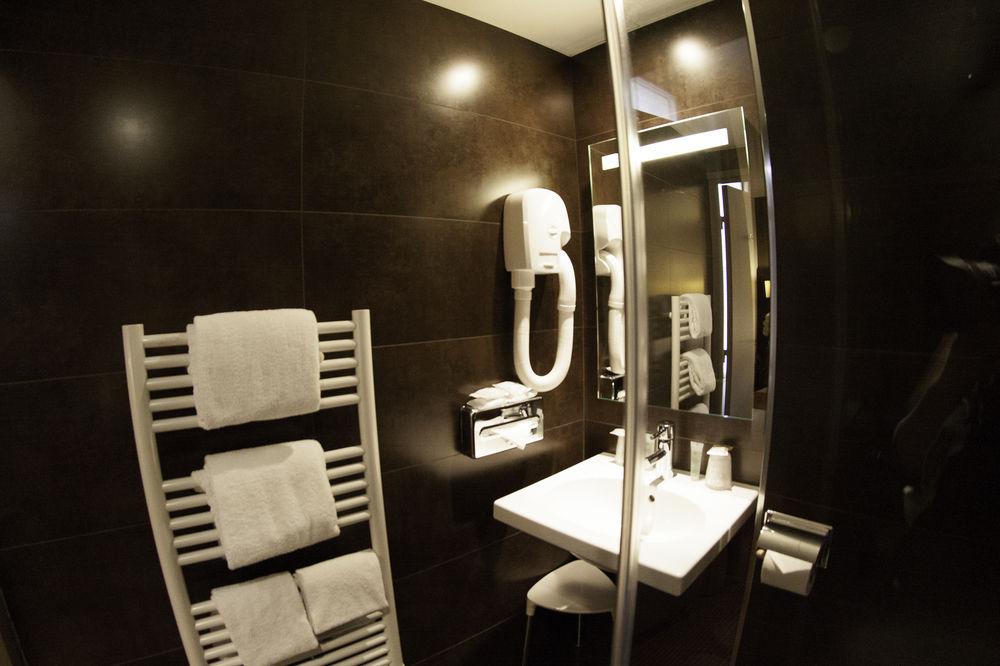 פריז Logis Hotel 15 Montparnasse מראה חיצוני תמונה